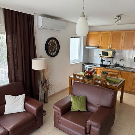 J&M Apartment كوتور المظهر الخارجي الصورة