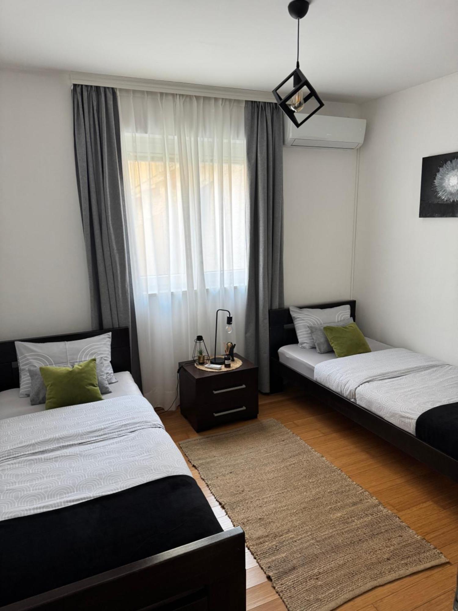 J&M Apartment كوتور المظهر الخارجي الصورة