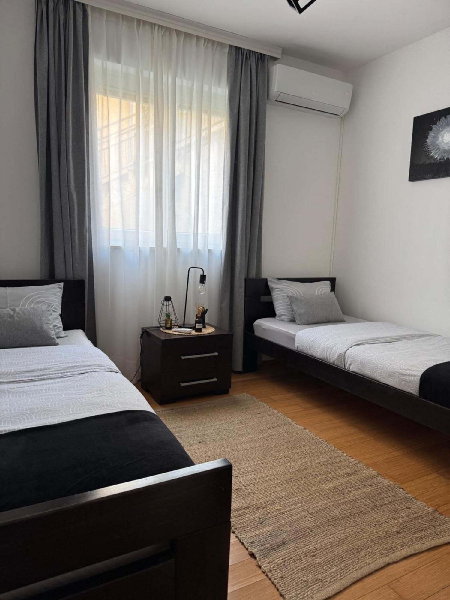 J&M Apartment كوتور المظهر الخارجي الصورة